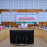 सांसद बलूनी ने केंद्र एवं राज्य सरकार द्वारा संचालित जनकल्याणकारी योजनाओं, आधारभूत विकास कार्यों एवं विभिन्न परियोजनाओं की प्रगति की विस्तारपूर्वक समीक्षा की