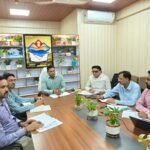 सचिव आवास डॉ. आर. राजेश कुमार ने नियमित मॉनिटरिंग से समयबद्ध कार्य पूरा करने का दिया भरोसा
