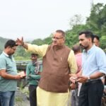 गणेश जोशी ने डीएम को सड़क और सुरक्षा दीवार निर्माण के दिए निर्देश