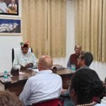 सतपाल महाराज ने छात्र-छात्राओं को जिम कॉर्बेट नेशनल पार्क और बीटल्स आश्रम की जानकारी दी