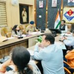 जिलाधिकारी डॉ0 आशीष चौहान ने नामित अधिकारियों को 02 दिवस के भीतर रिपोर्ट उपलब्ध कराने के दिए निर्देश