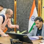 बुजुर्गों से मारपीट और संपत्ति हड़पने के मामलों पर डीएम सख्त, अधिकारियों को दिए कार्रवाई के निर्देश